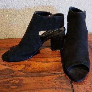 Steve Madden Venuz Suede Open Toe heels J40